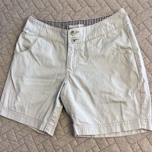 Columbia Light Grey PFG Women's Shorts Sz 4